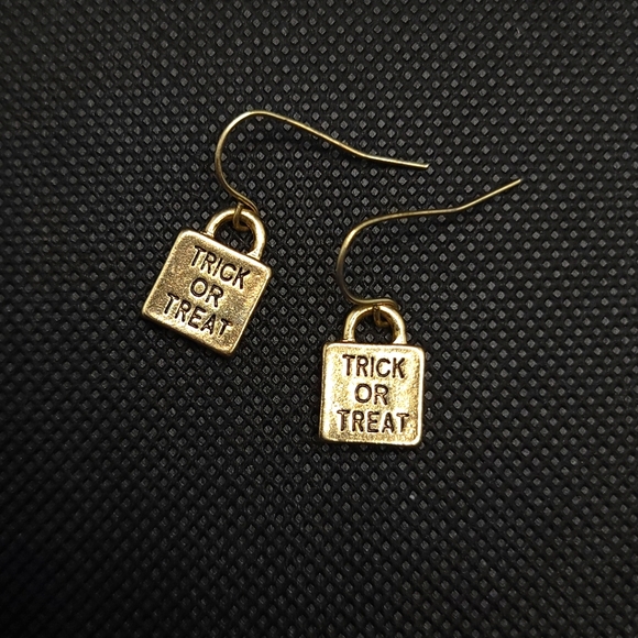 Trick or Treat Bag Halloween Earrings - Picture 1 of 7